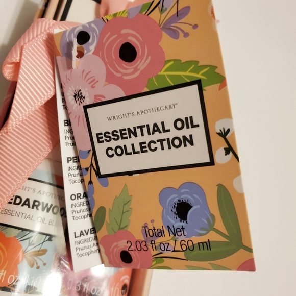 6 pc Essential Oil Collection in gift box,… - Picture 5 of 8